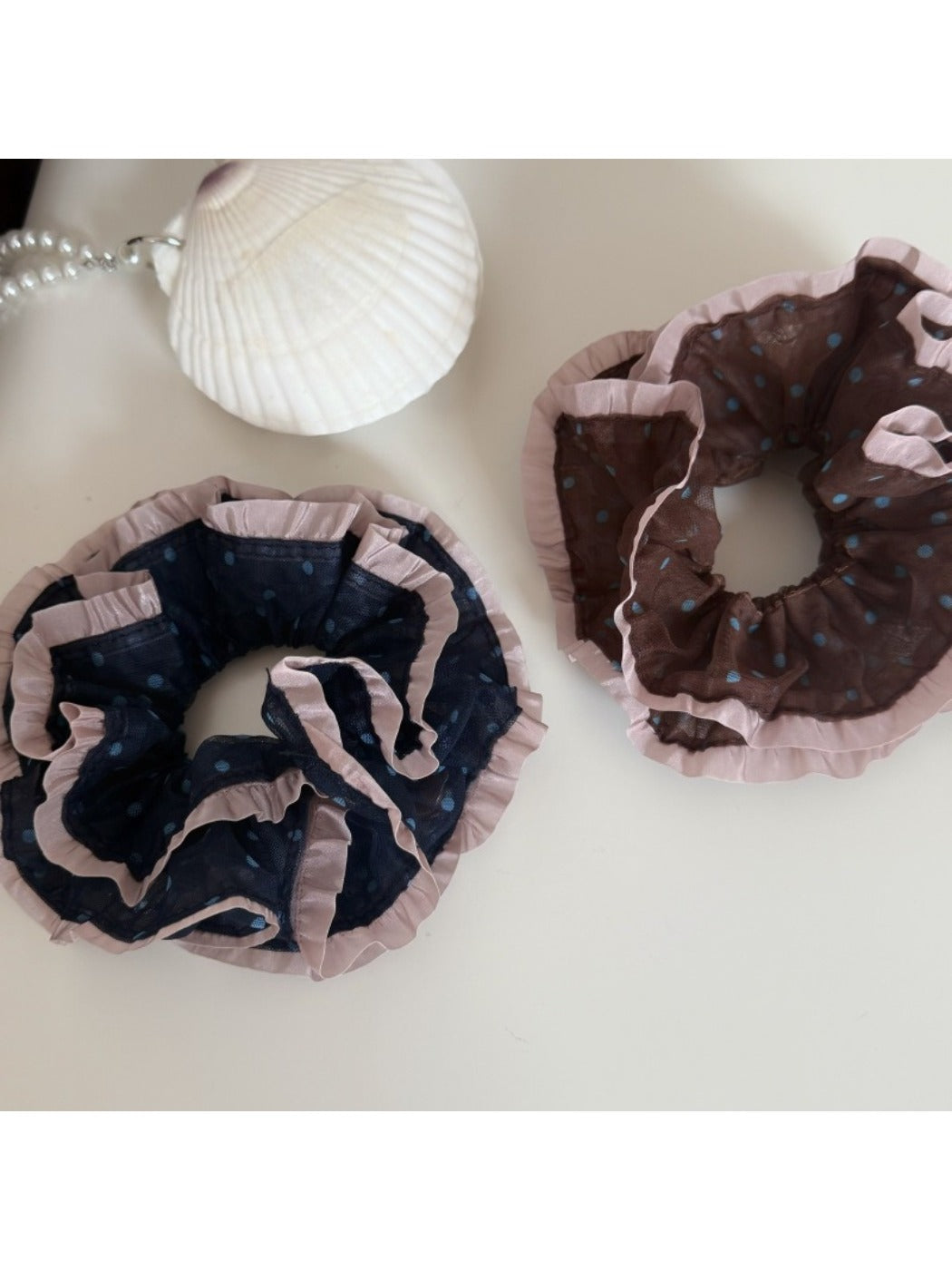 Gifty - Vintage Style Polka Dot Ruffled Scrunchie