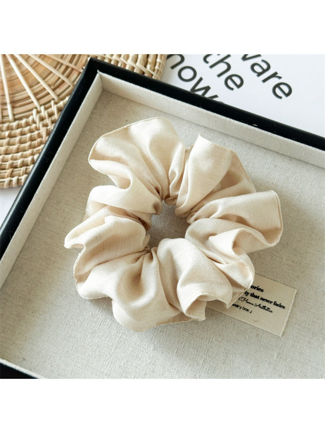 Gifty - Light Luxury Fabric Scrunchie