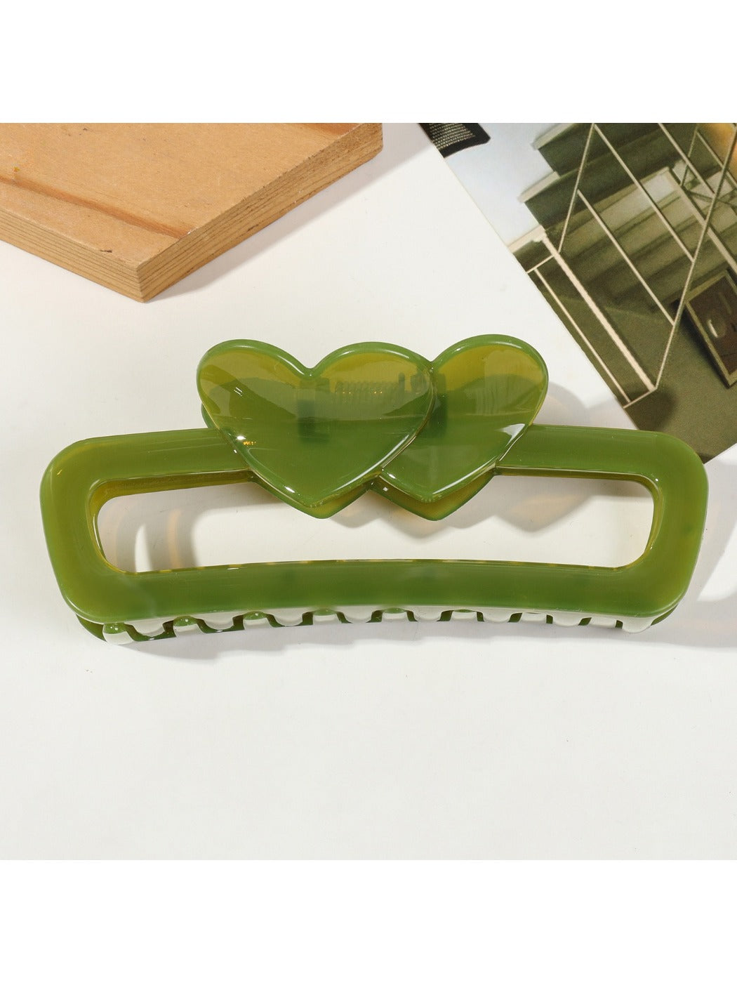 Beau - Hollow Heart Hair Claw Clip