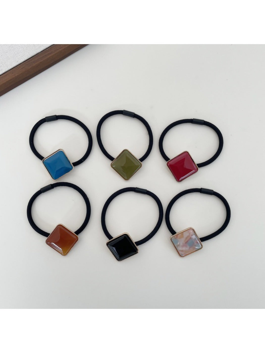Gifty - Cute Square Acetate Hair Tie