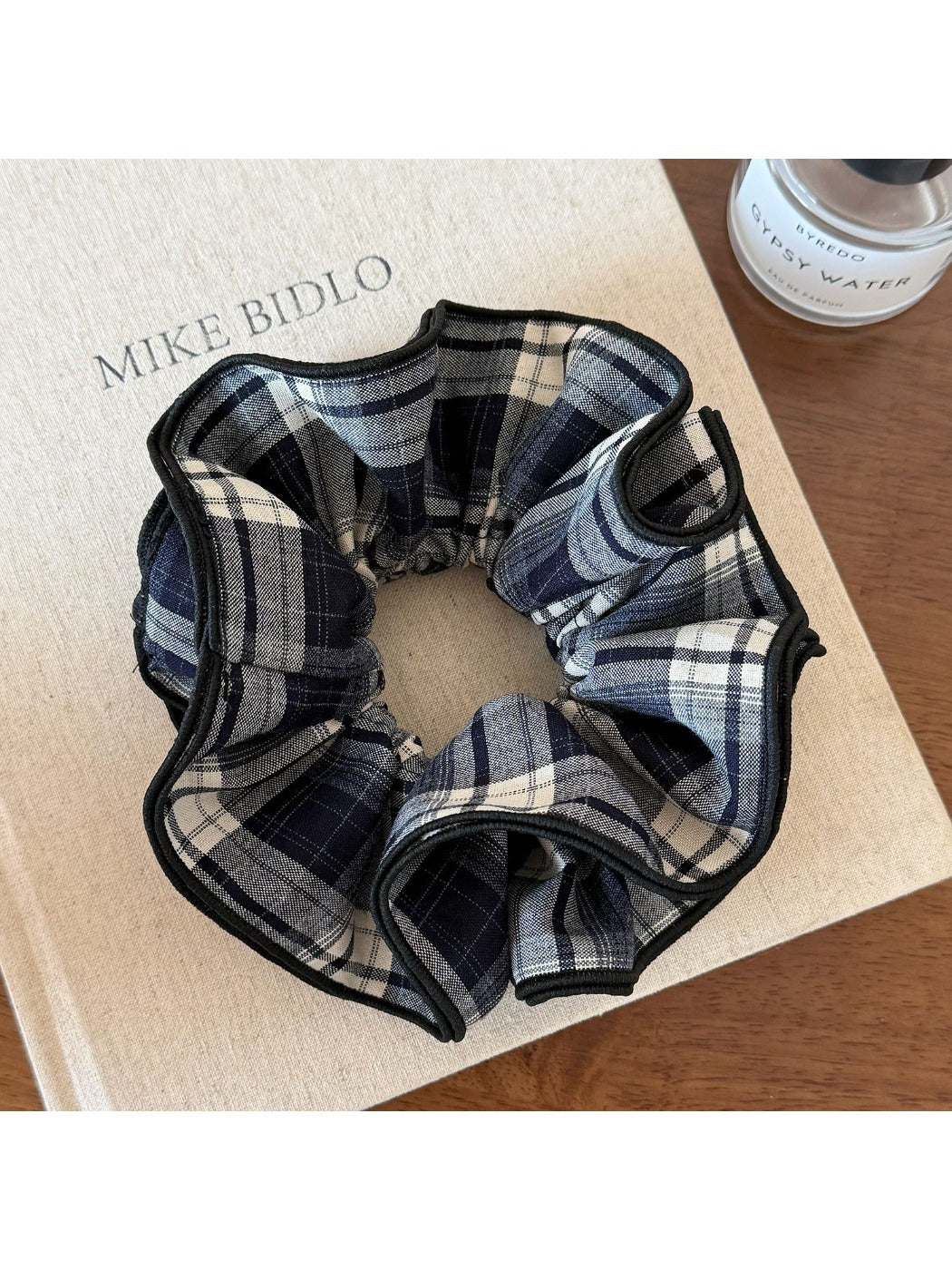 Gifty - Oversized Deep Color Plaid Scrunchie