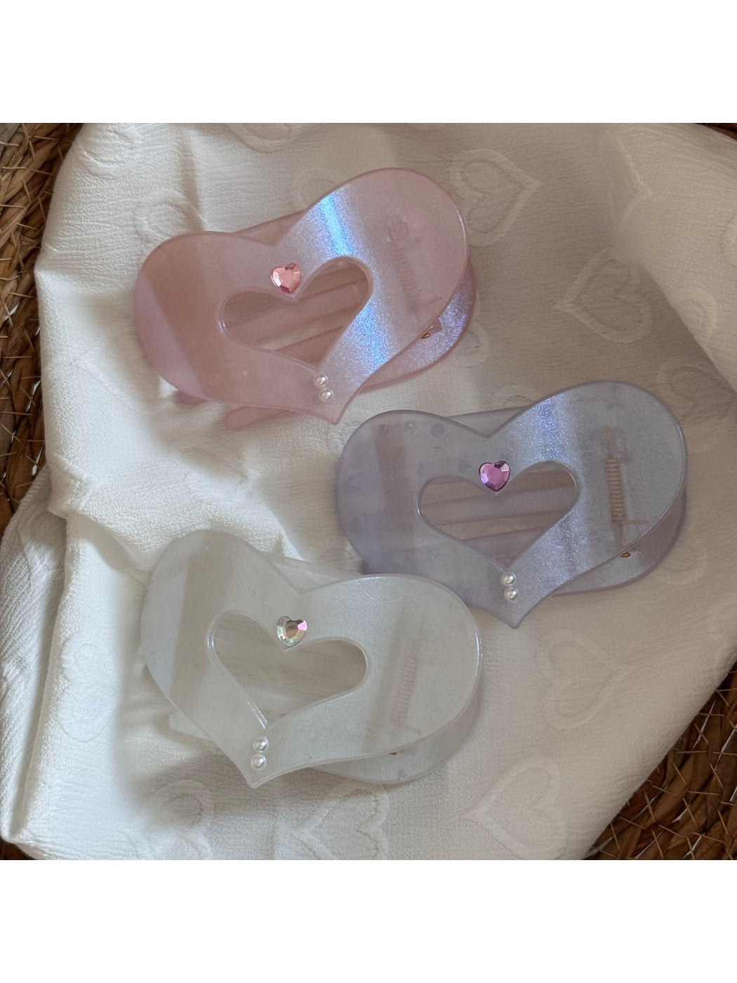 Beau - Decorative Plastic Heart Duckbill Hair Clip