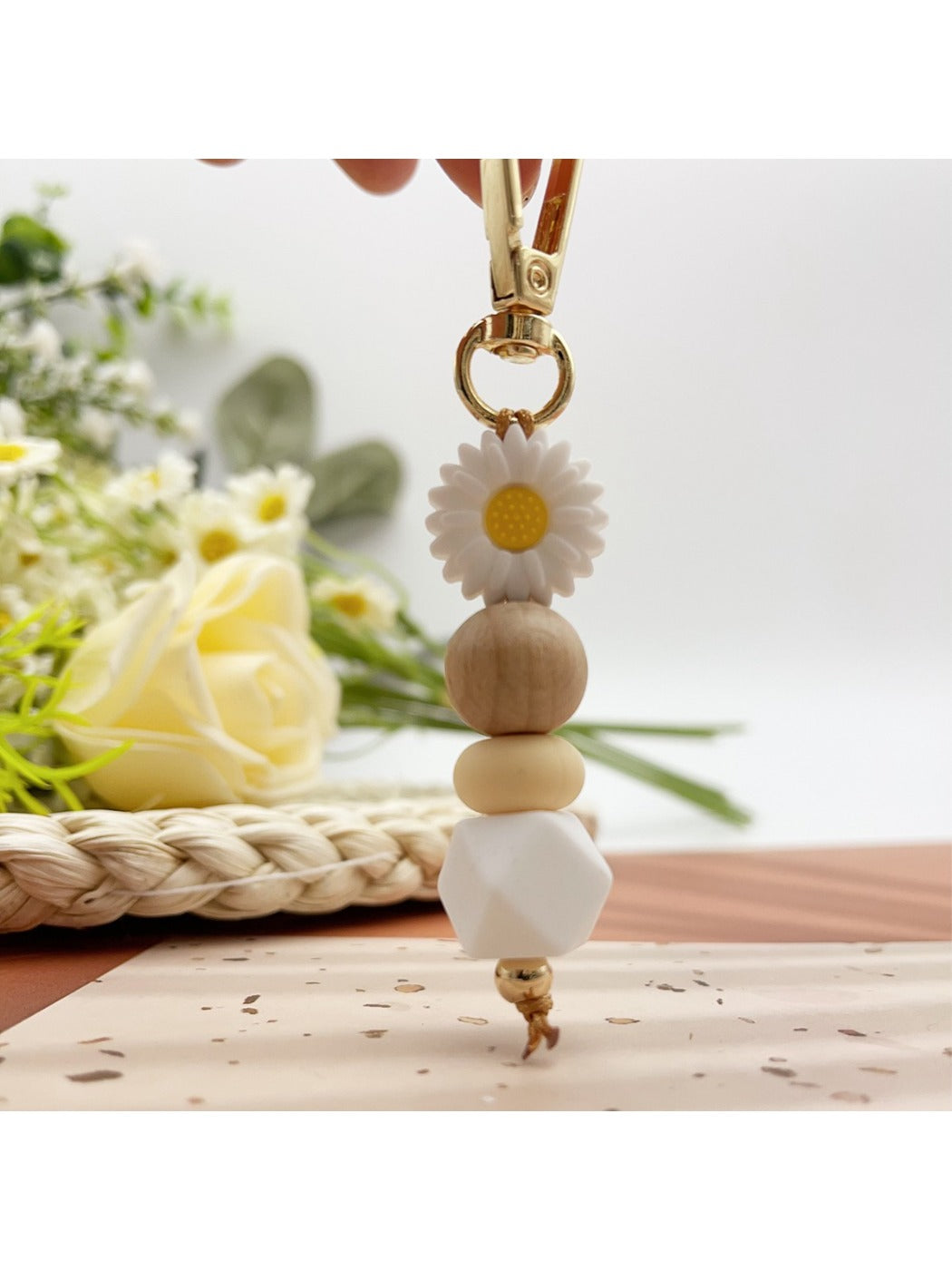 Keypus - Stylish Daisy Pendant