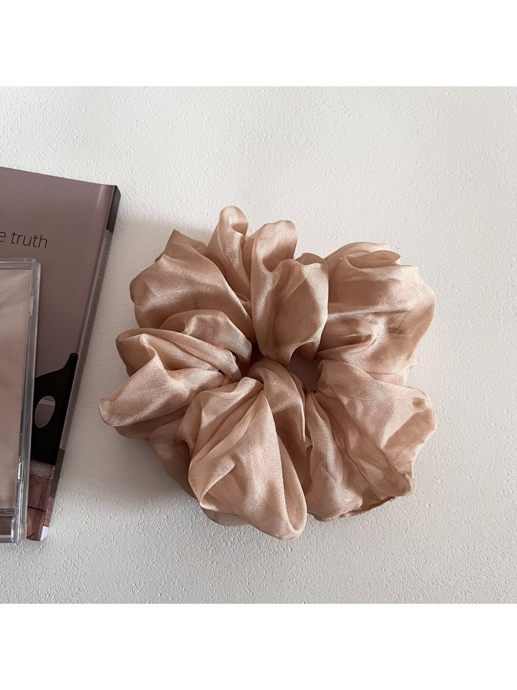 Gifty - Soft Voluminous Tulle Scrunchie
