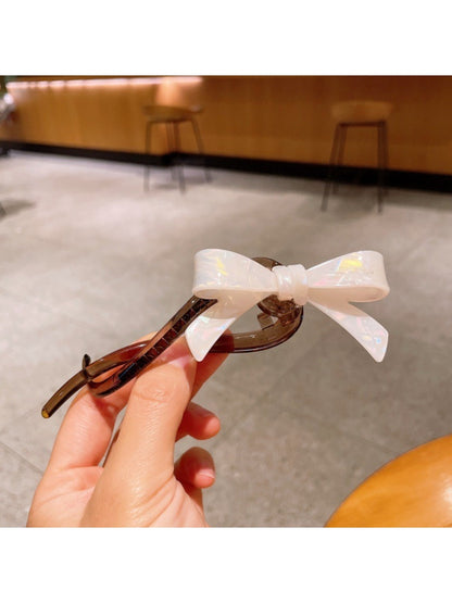 Beau - Vintage Bow Shaped Hair Claw Clip