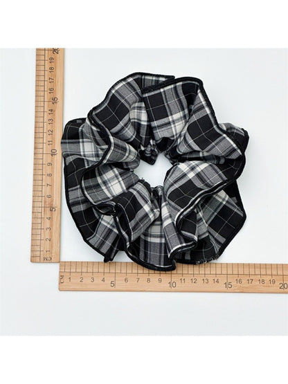 Gifty - Vintage Plaid Four Layer Scrunchie