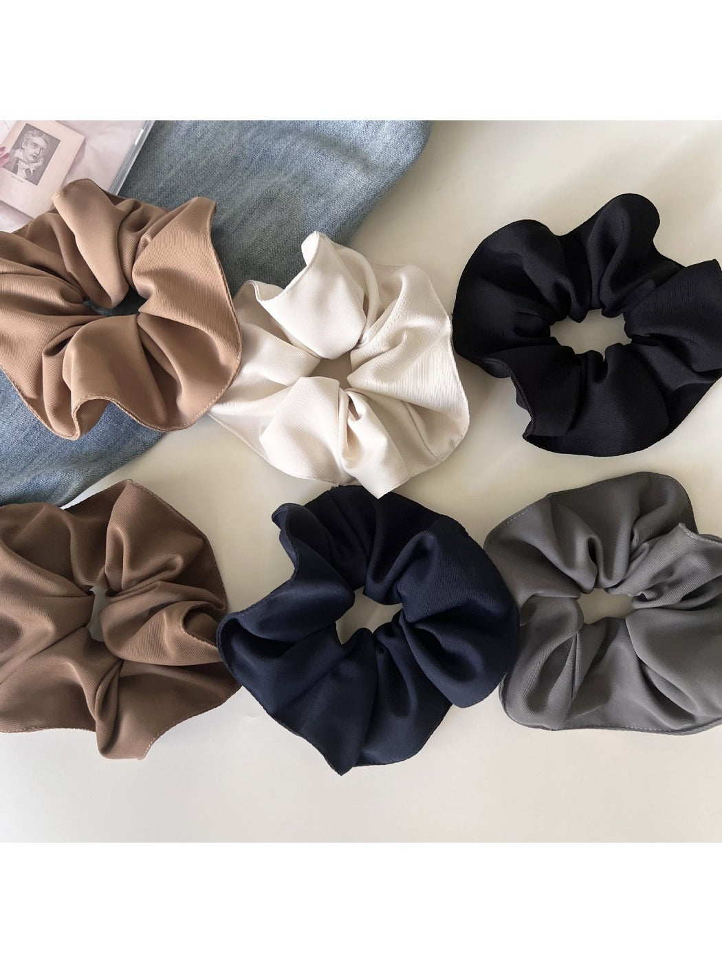 Gifty - Chic Vintage Simple Scrunchie