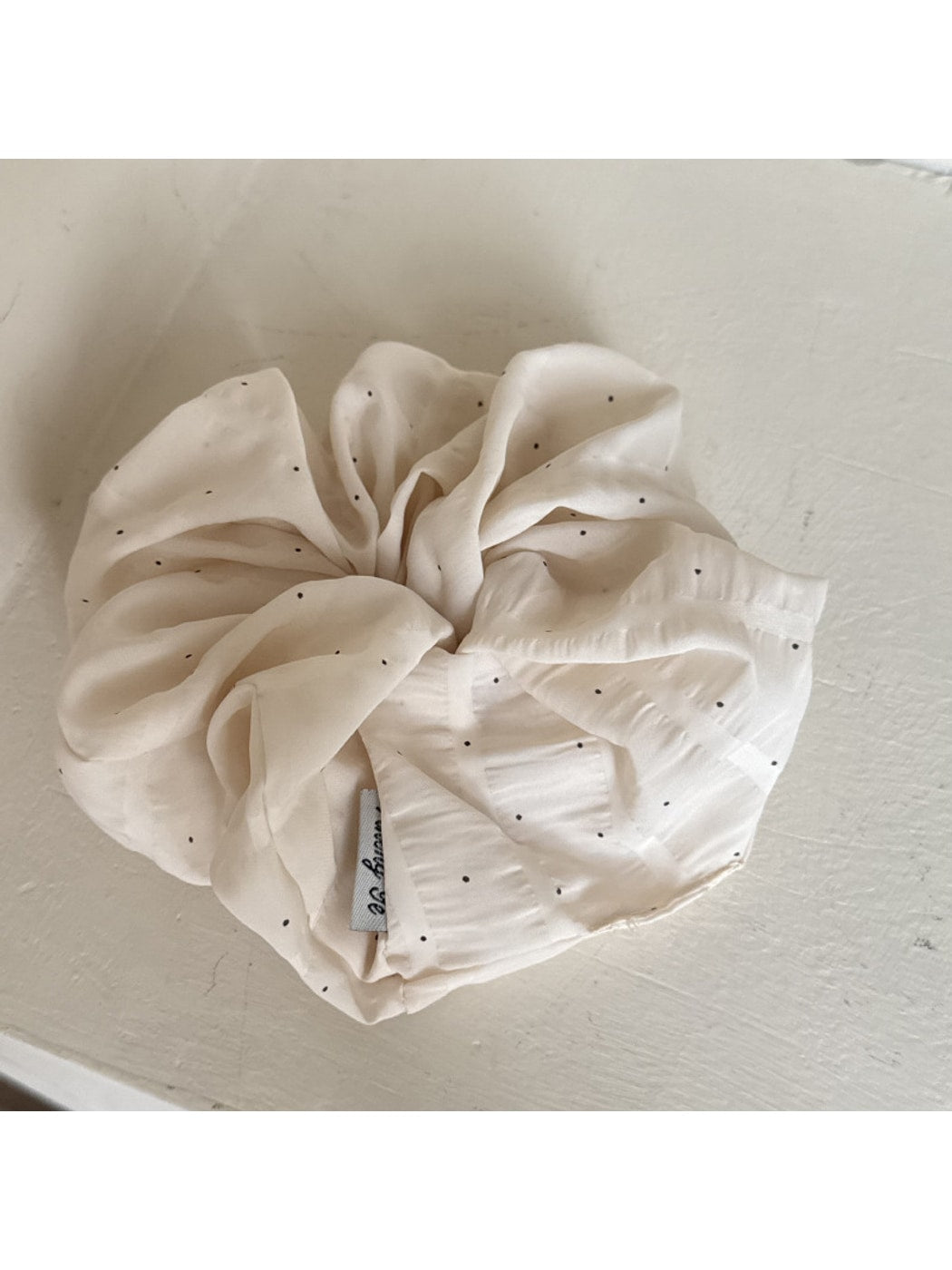 Gifty - Lightweight Polka Dot Fashion Scrunchie