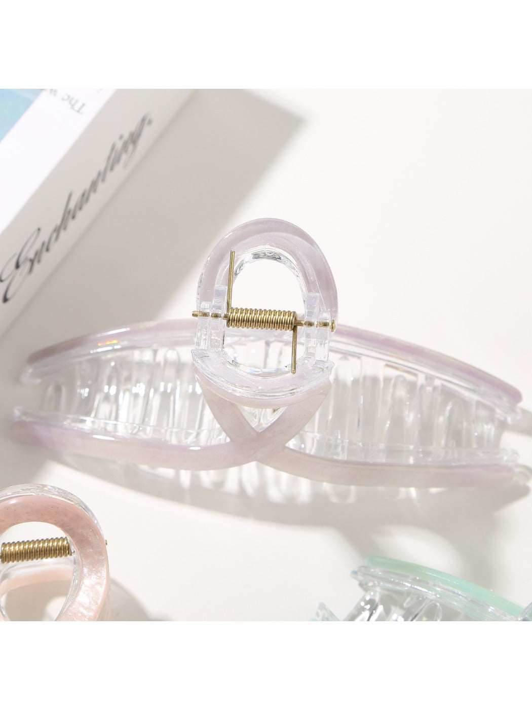 Beau - Pastel Crisscross Claw Clip