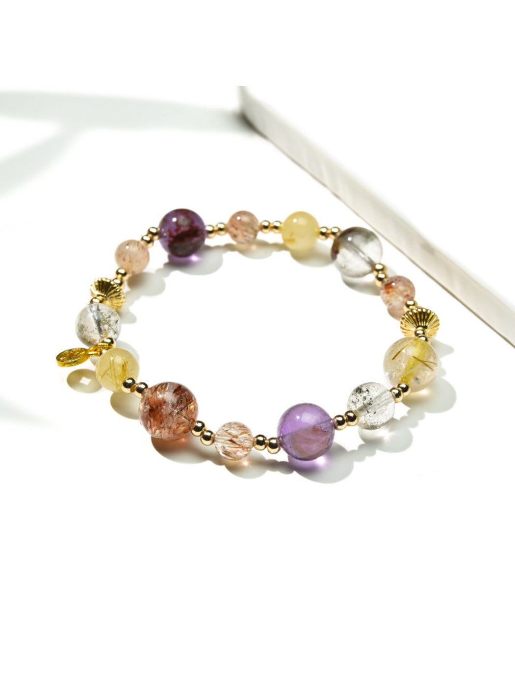 Lovra - Crystal Beaded Geometric Round Bracelet