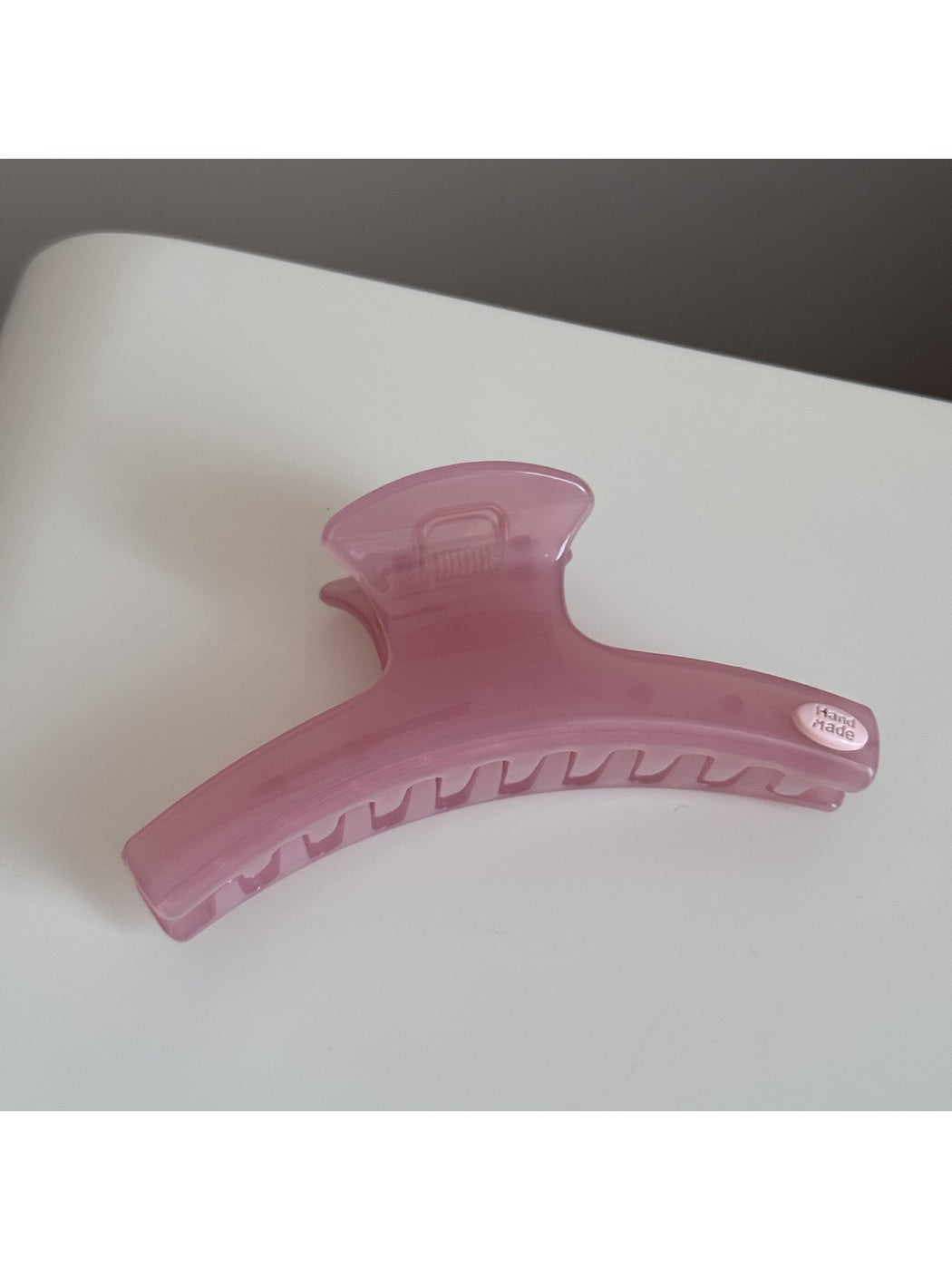 Beau - Curved Straight Bar Design Claw Clip