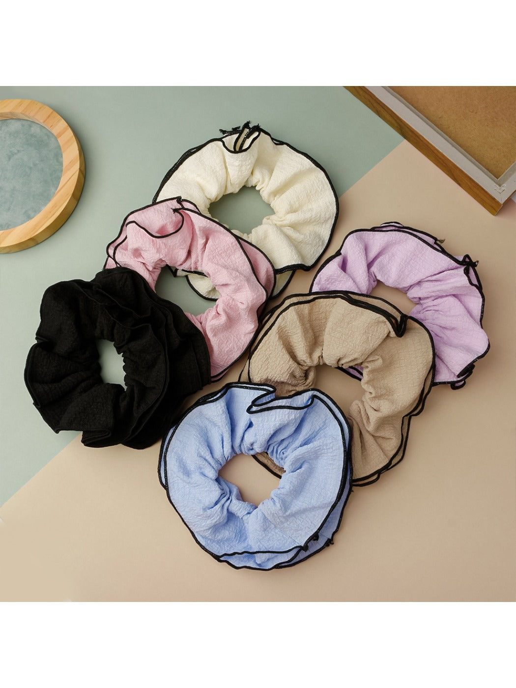 Gifty - Colorful Textured Fashion Scrunchie