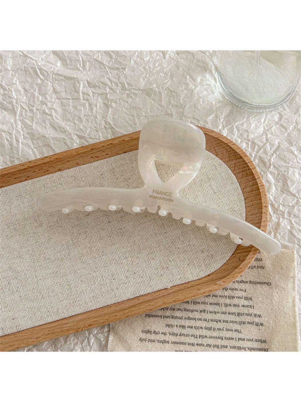 Beau - Cutout Cross Design Acetate Hair Claw Clip