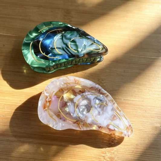 Beau - Marine Style Oyster Form Claw Clip