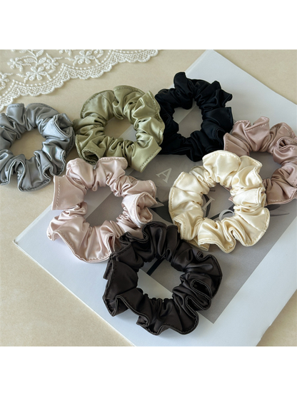 Gifty - Ruffled Gloss Finish Elastic Hair Scrunchie