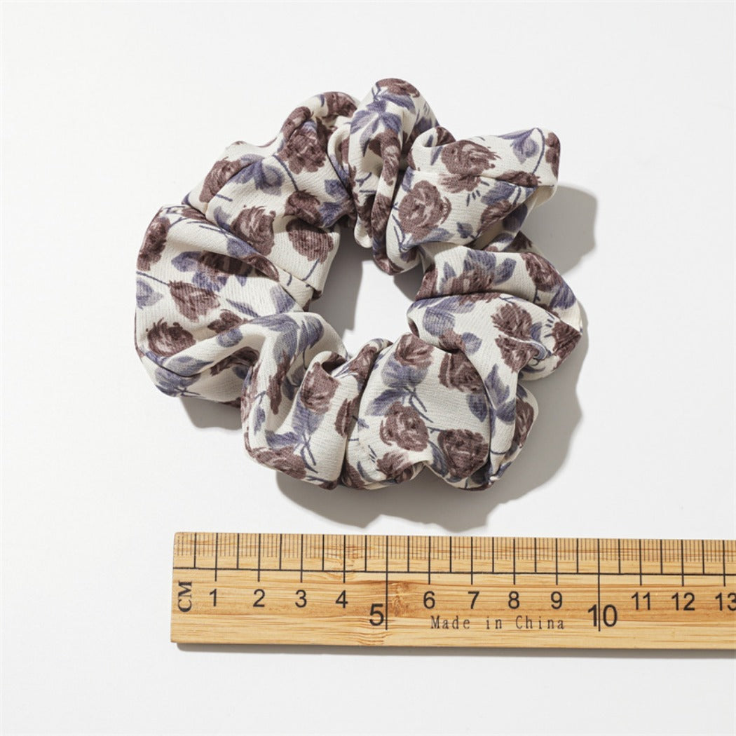 Gifty - Rose Pattern Scrunchie