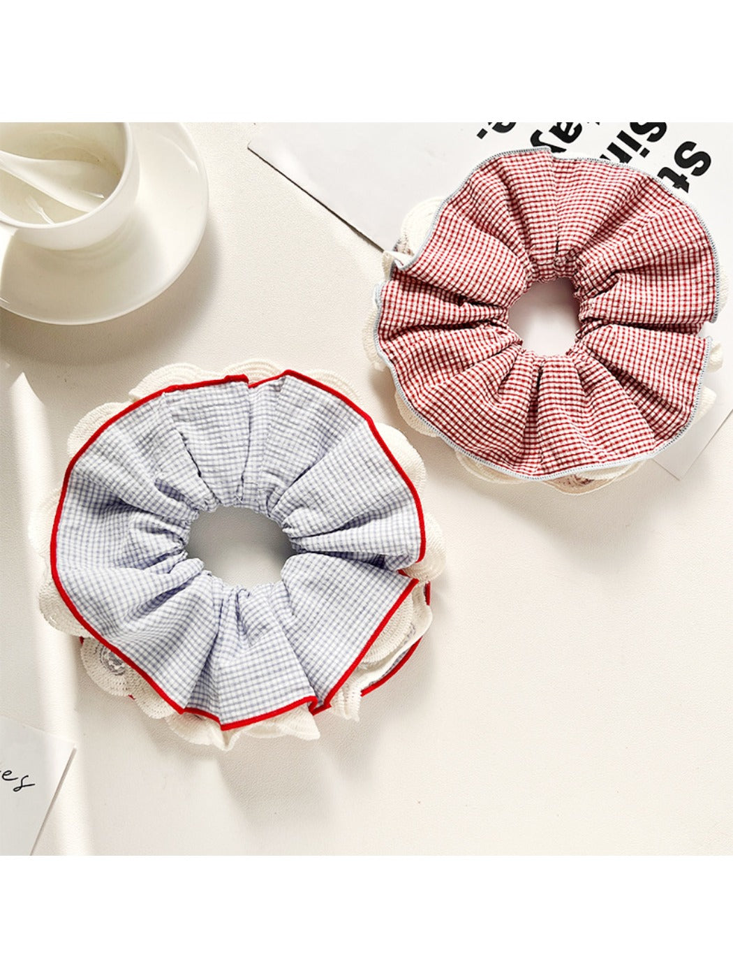 Gifty - Sweet Lace Trim Plaid Scrunchie