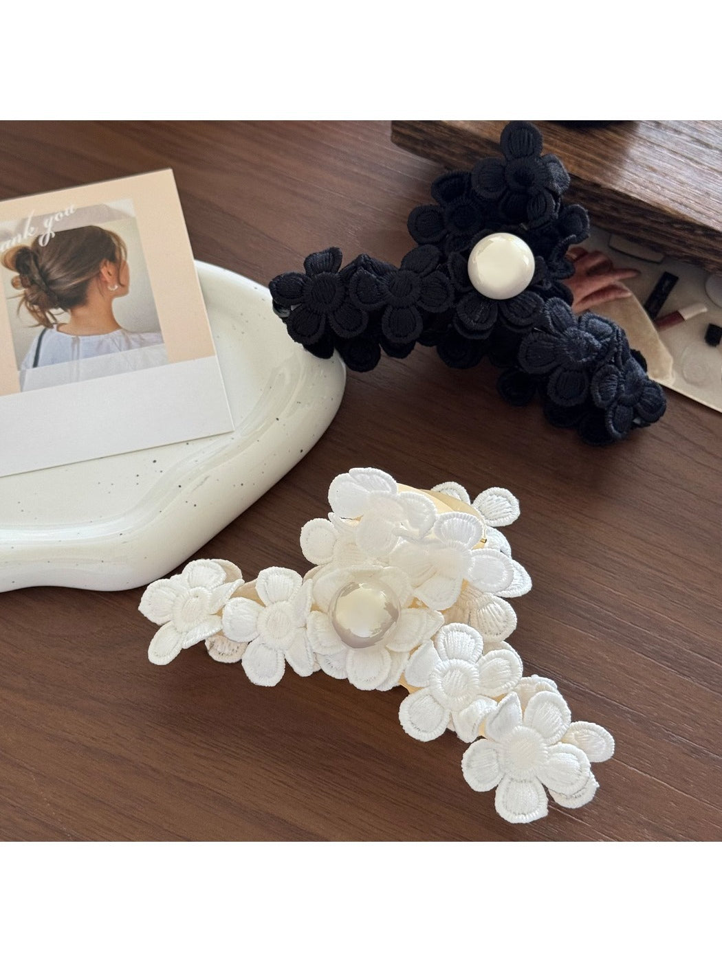 Beau - Floral Sweet Style Claw Clip