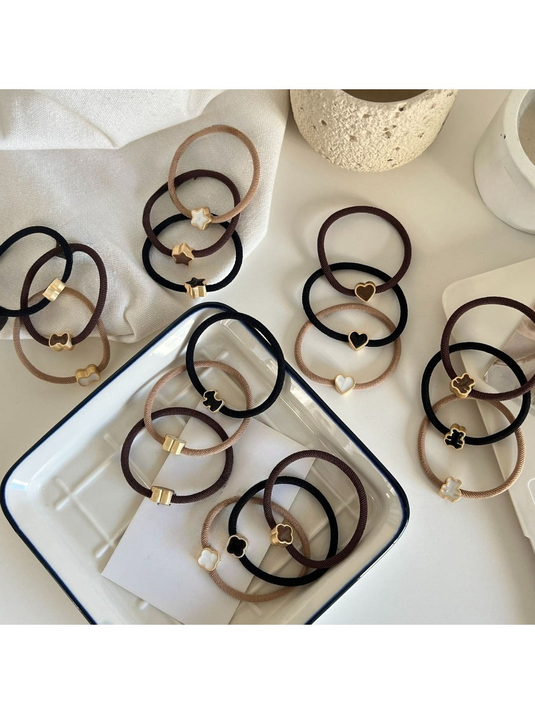 Gifty - Stylish Simple Hair Tie