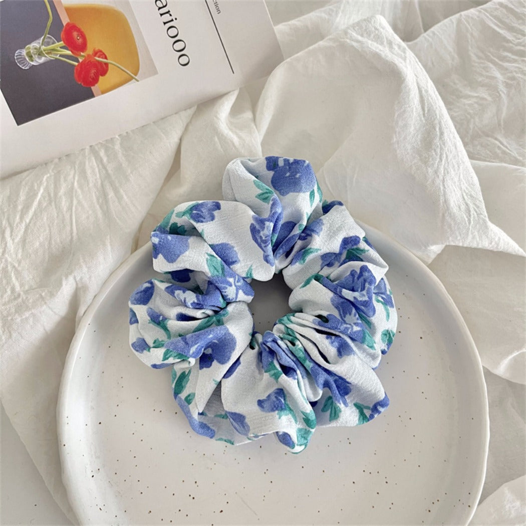 Gifty - Summer Floral Pattern Scrunchie