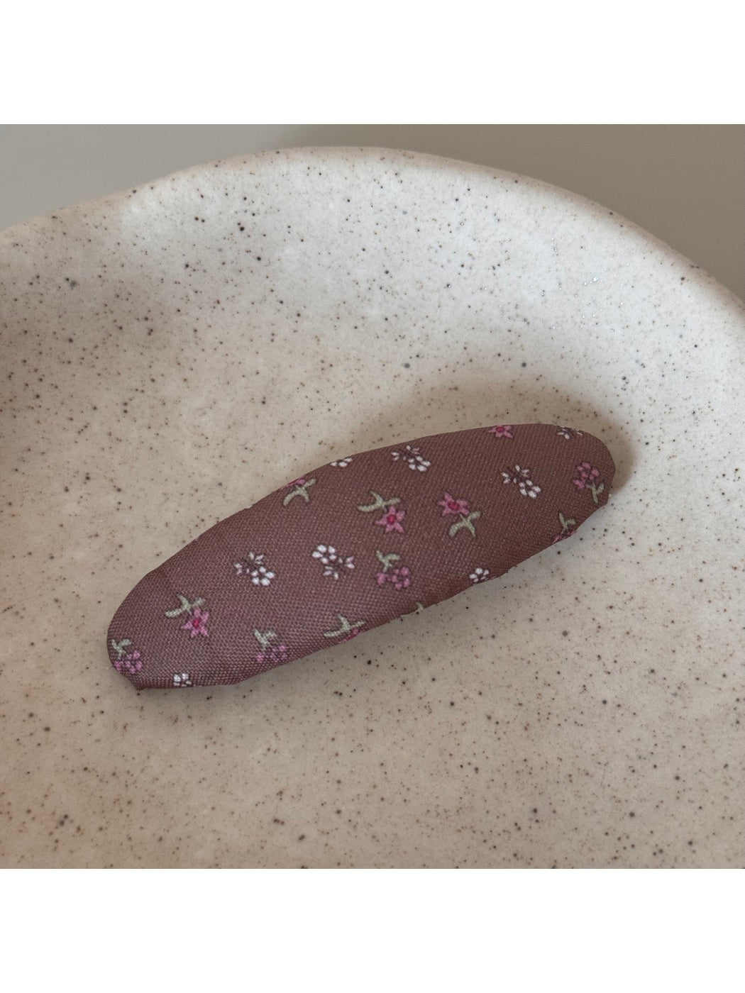 Beau - Irregular Oval Pattern Hair Clip