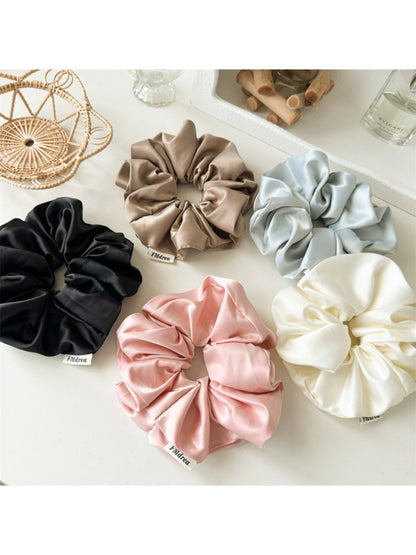 Gifty - Elegant Satin Hair Scrunchie