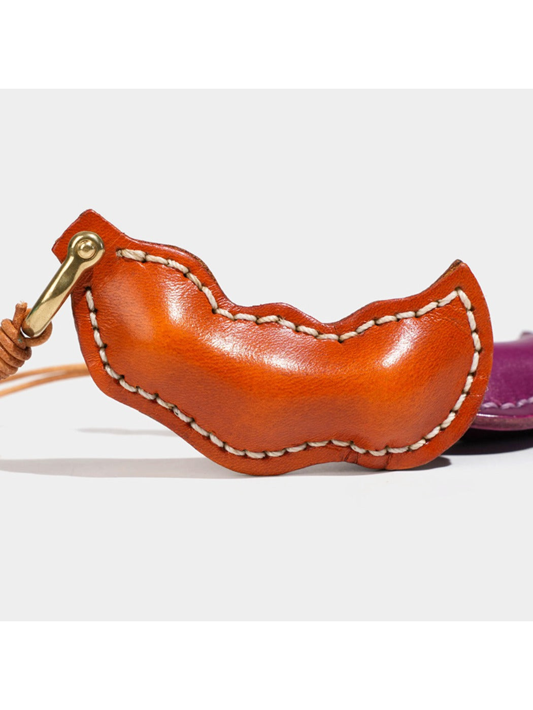 Keypus - Pea Pod-Shaped Charm Keychain