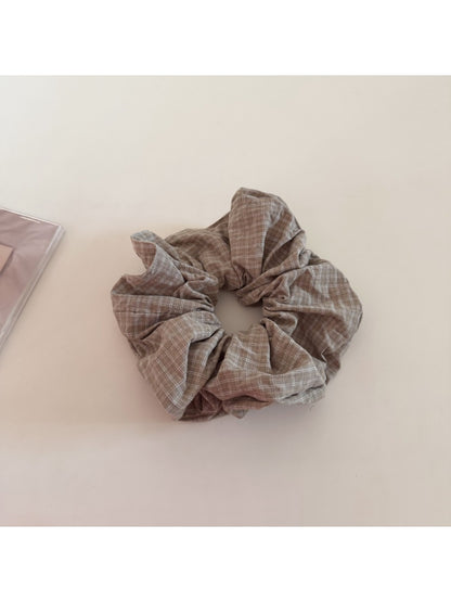 Gifty - Simple Plaid Vintage Scrunchie