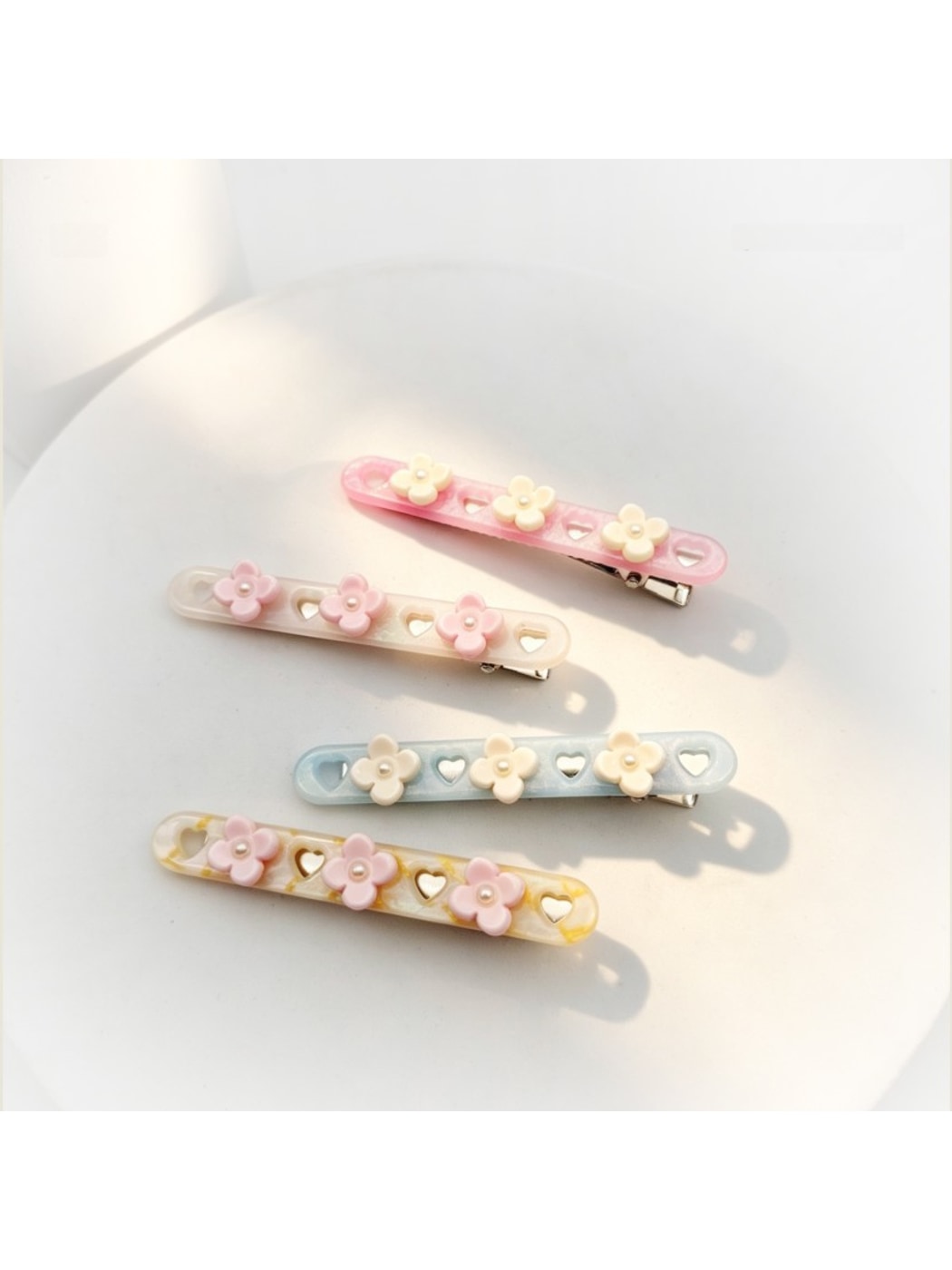 Beau - Acetate Floral Hollow-Out Rectangular Hair Clip