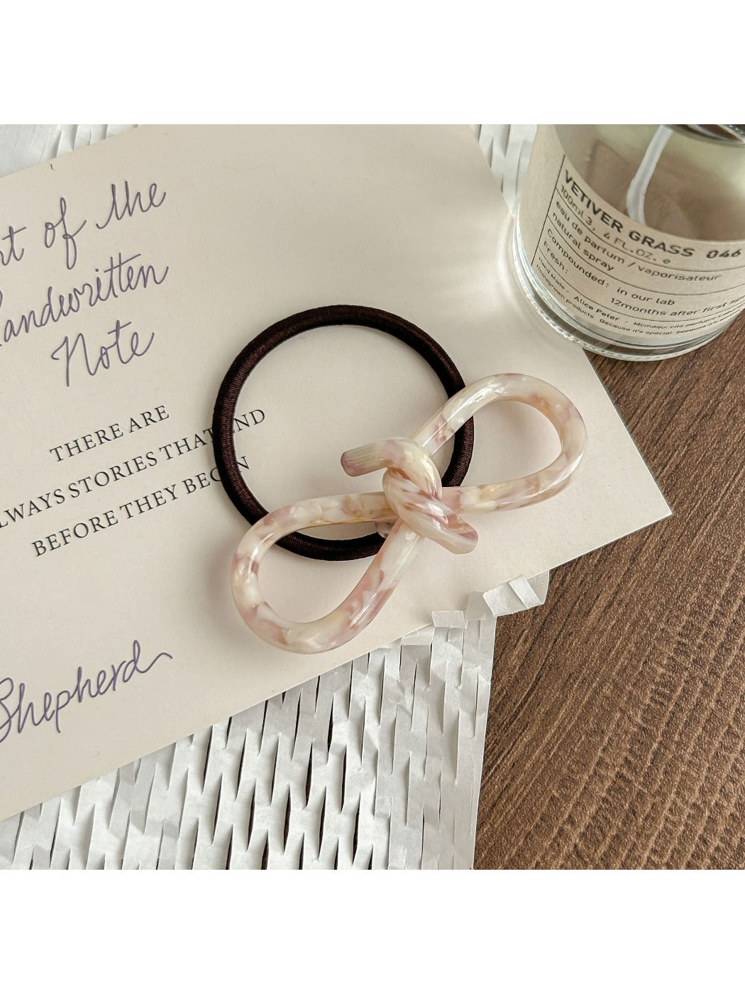 Gifty - Chic Acetate Bow Hair Ring