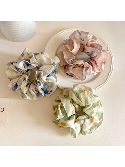 Gifty - Ink Wash Floral Print Scrunchie