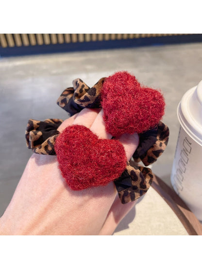 Gifty - Ruffled Scrunchie in Heart Red