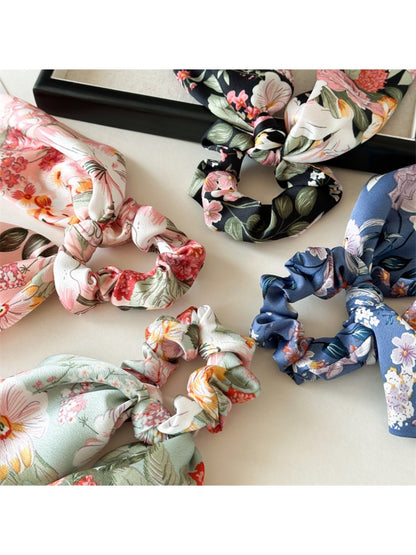 Gifty - Satin Printed Triangle Scrunchie