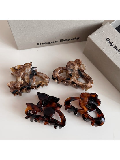 Beau - Acetate Flower Design Detail Claw Clip