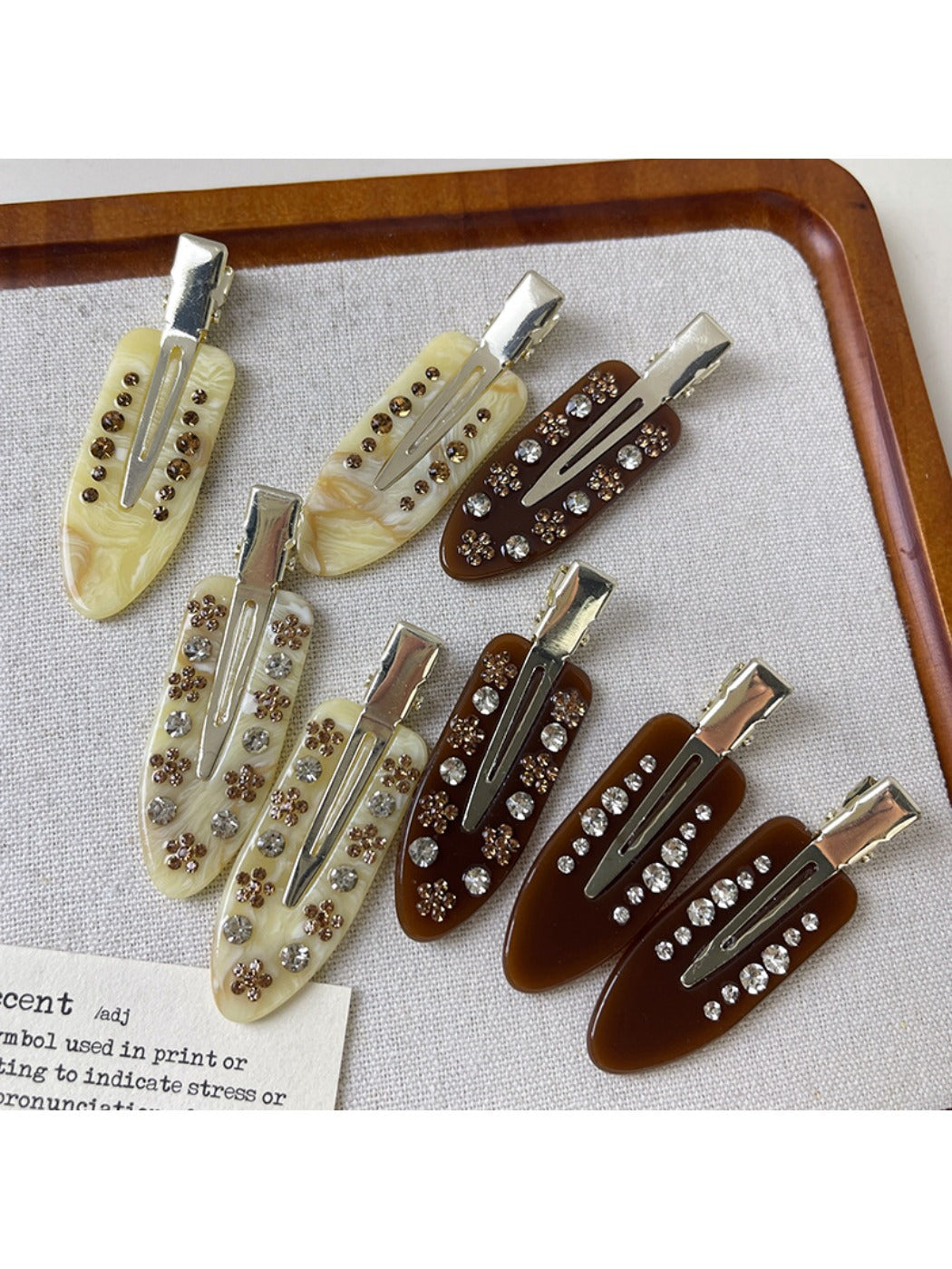 Beau - Vintage Duckbill Shaped Hair Clip