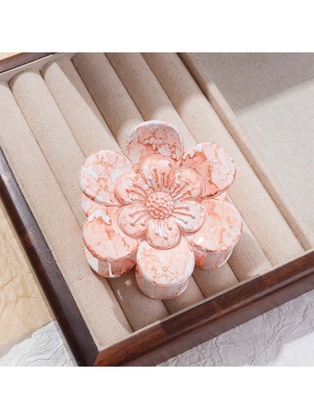Beau - Six-Petal Floral Hair Clip
