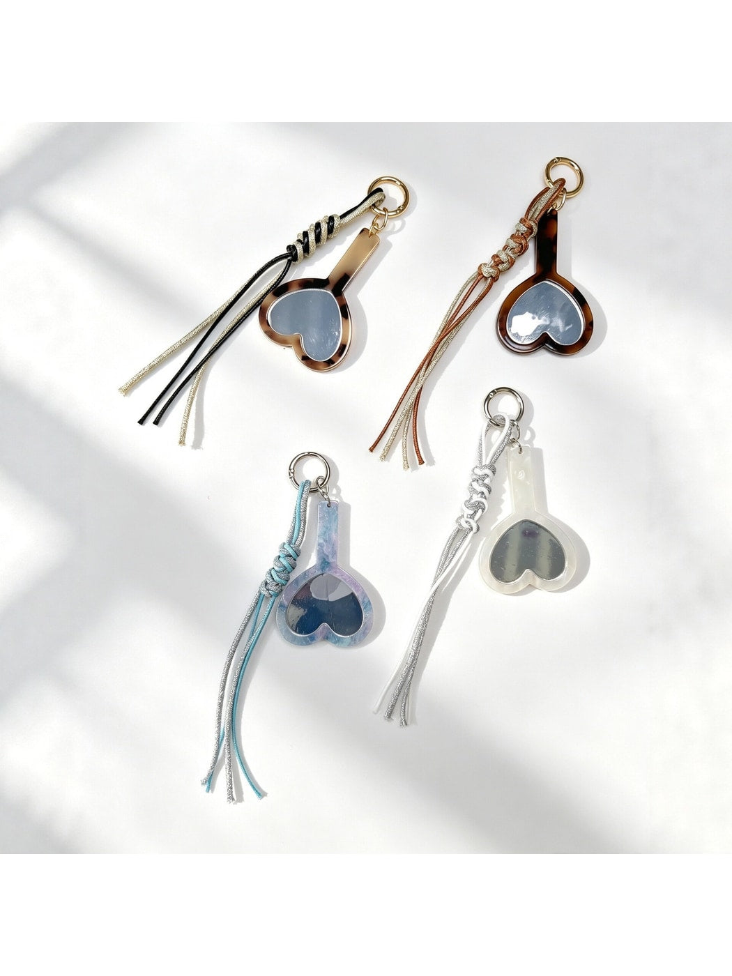 Keypus - Retro Heart Mirror Bag Charm Keychain