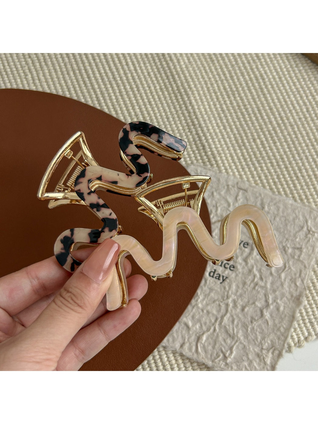 Beau - Wavy Acetate and Alloy Hair Claw Clip