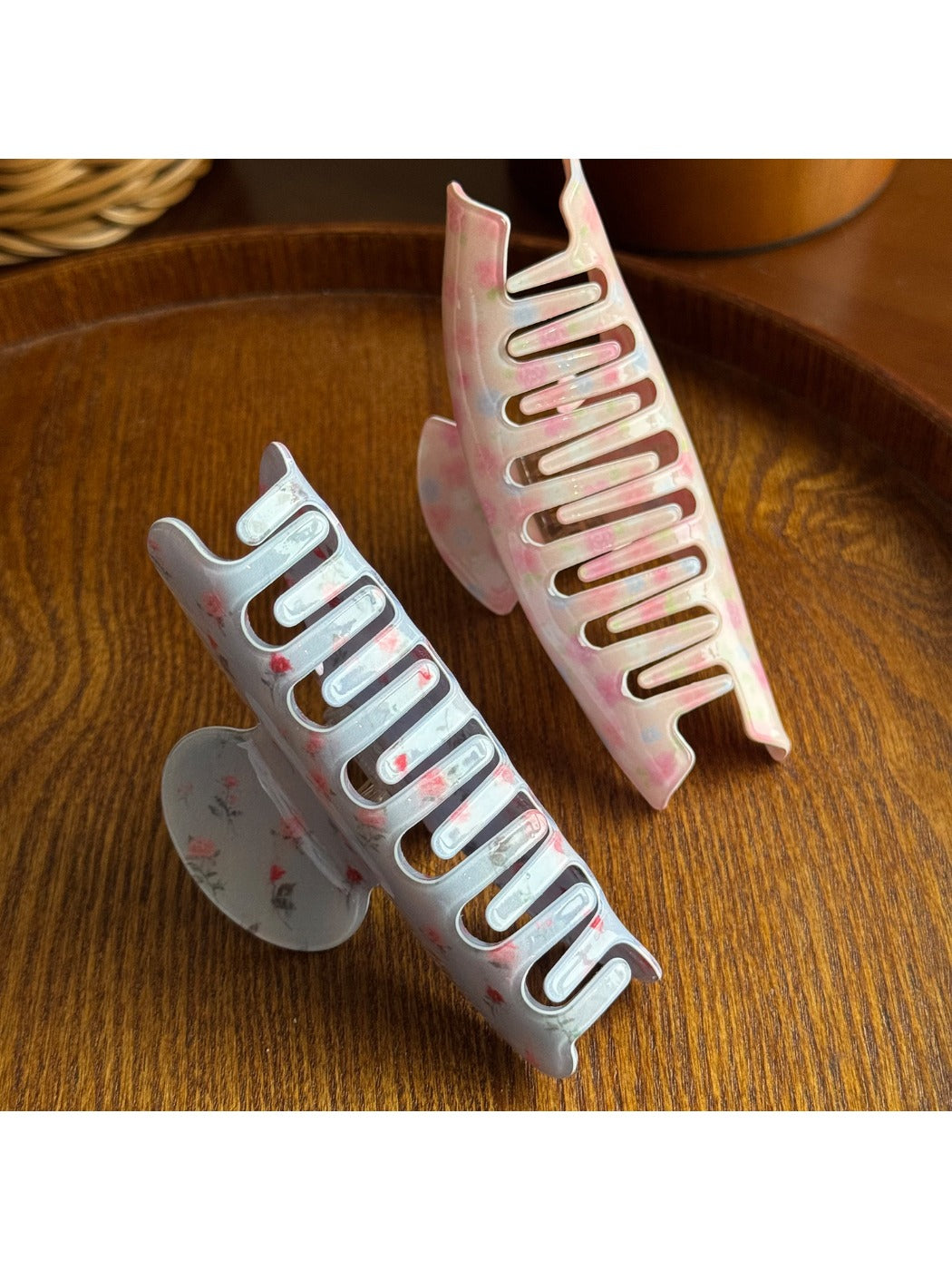 Beau - Sweet Floral Print Acrylic Claw Clip