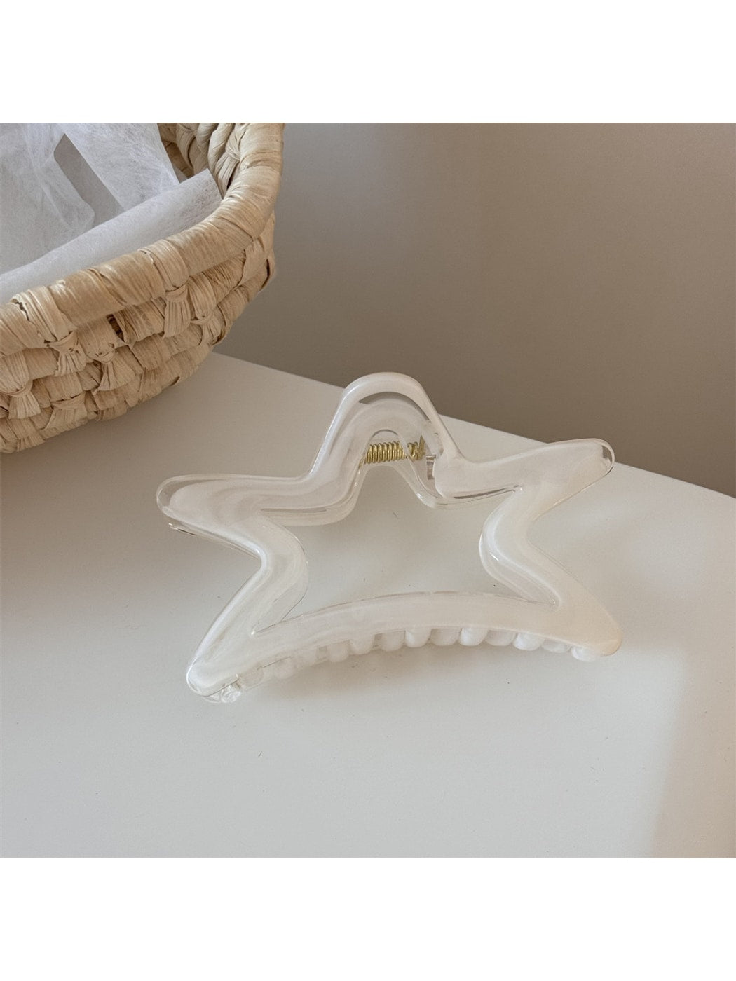 Beau - Simple Transparent Star Shape Hair Claw Clip