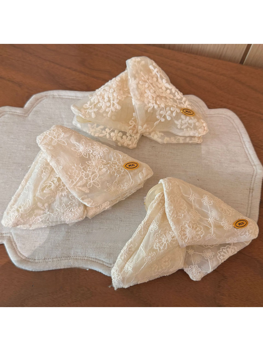 Gifty - Floral Lace Layered Oversized Scrunchie