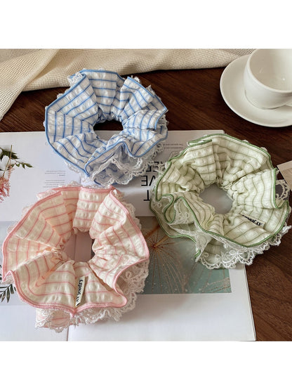 Gifty - Gingham Lace Trim Scrunchie