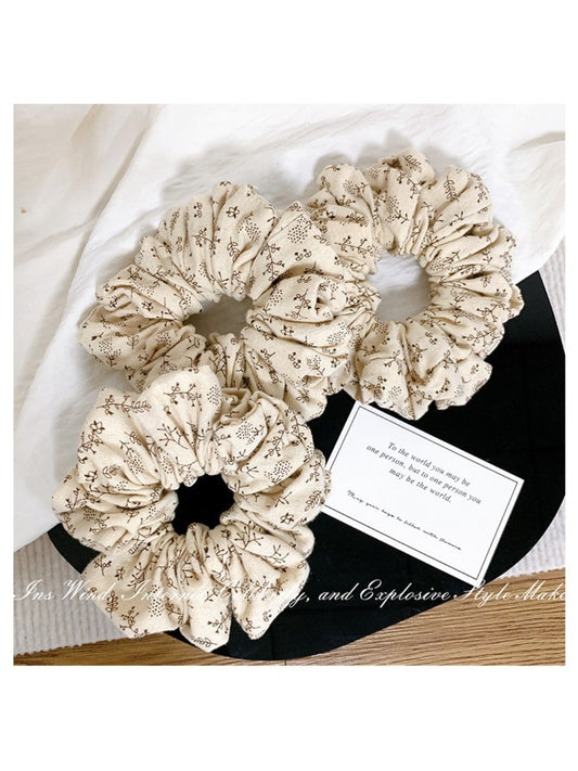 Gifty - Floral Crinkle Scrunchie Hair Tie