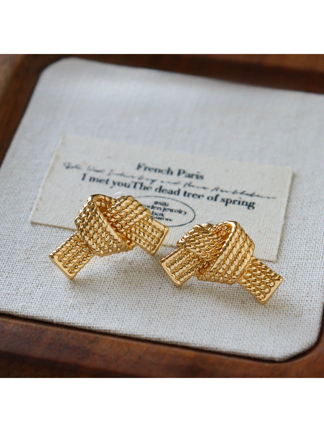 Earedge - Textured Knot Design Fashion Stud Earrings