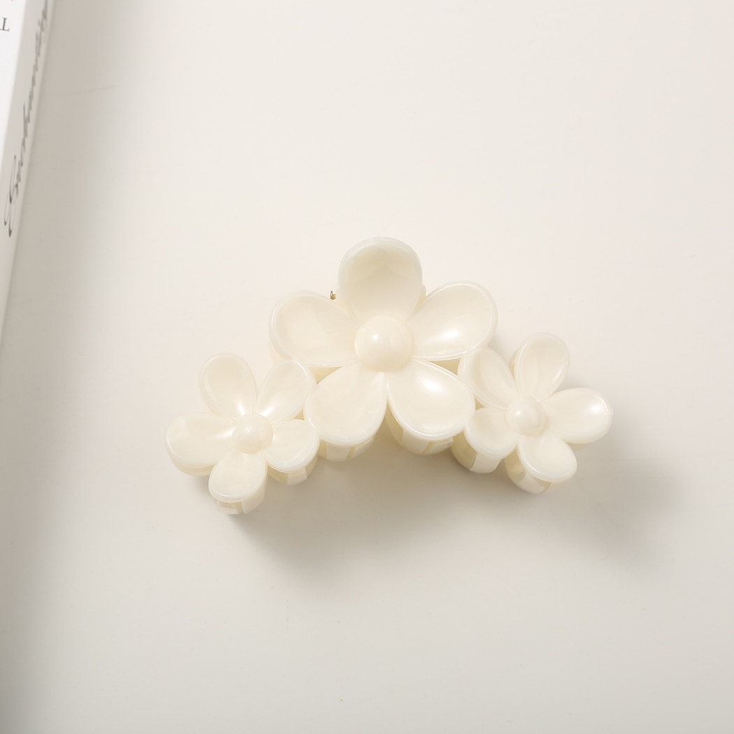 Beau - Marbled Three Flower Petal Claw Hair Clip