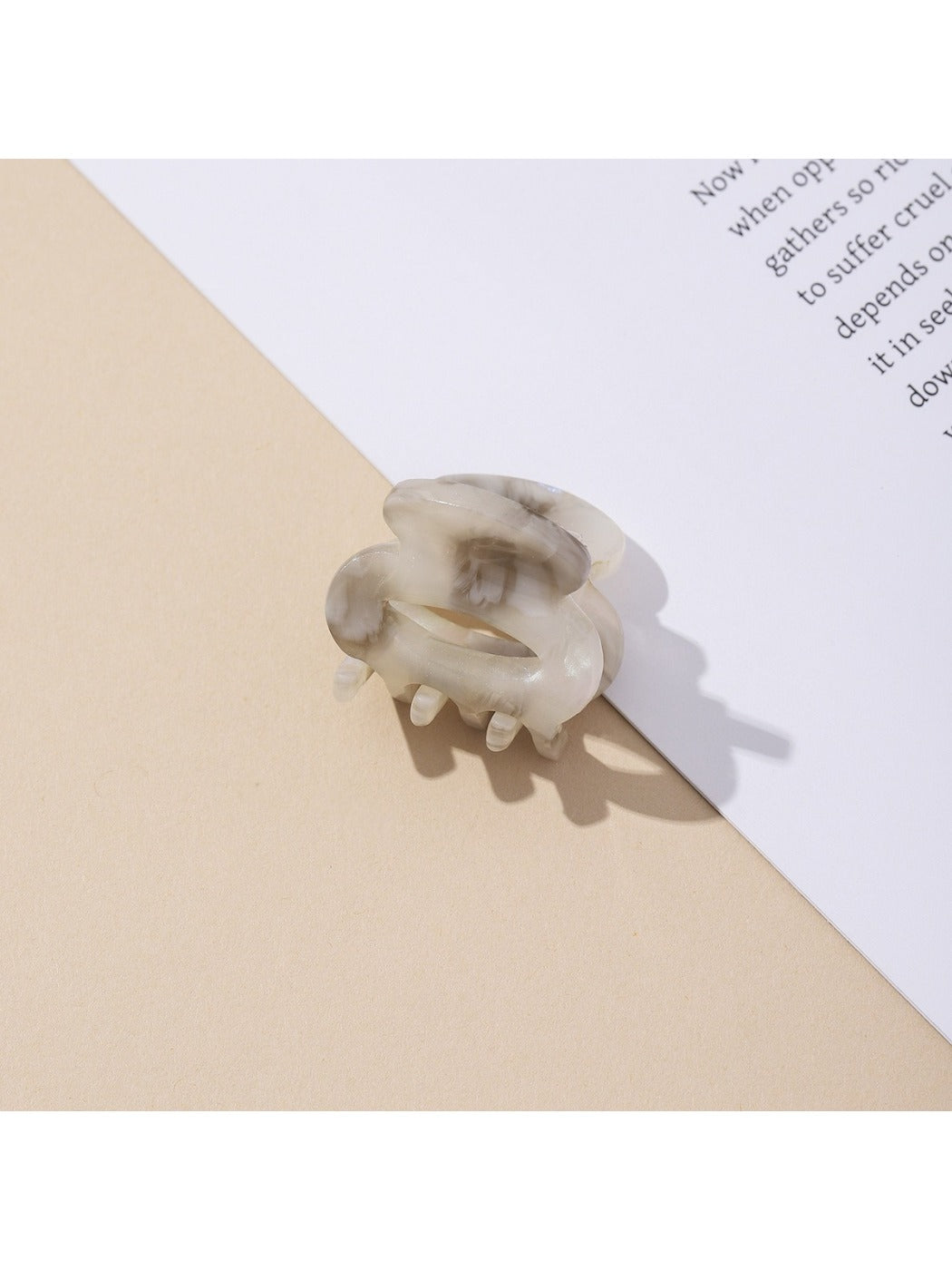 Beau - Small Oval Cut Out Hair Claw Clip