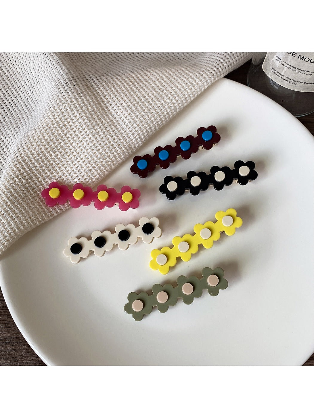 Beau - Elegant Floral Hair Clip