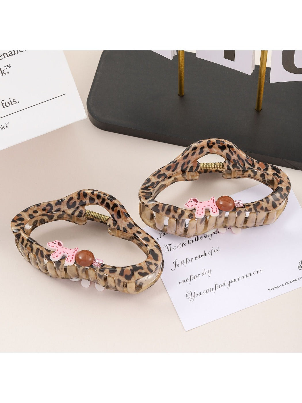 Beau - Openwork Cloud Shaped Hair Claw Clip
