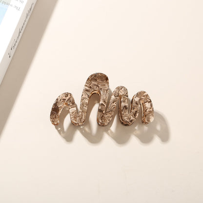 Beau - Geometric Acetate Hollow Wave Claw Hair Clip