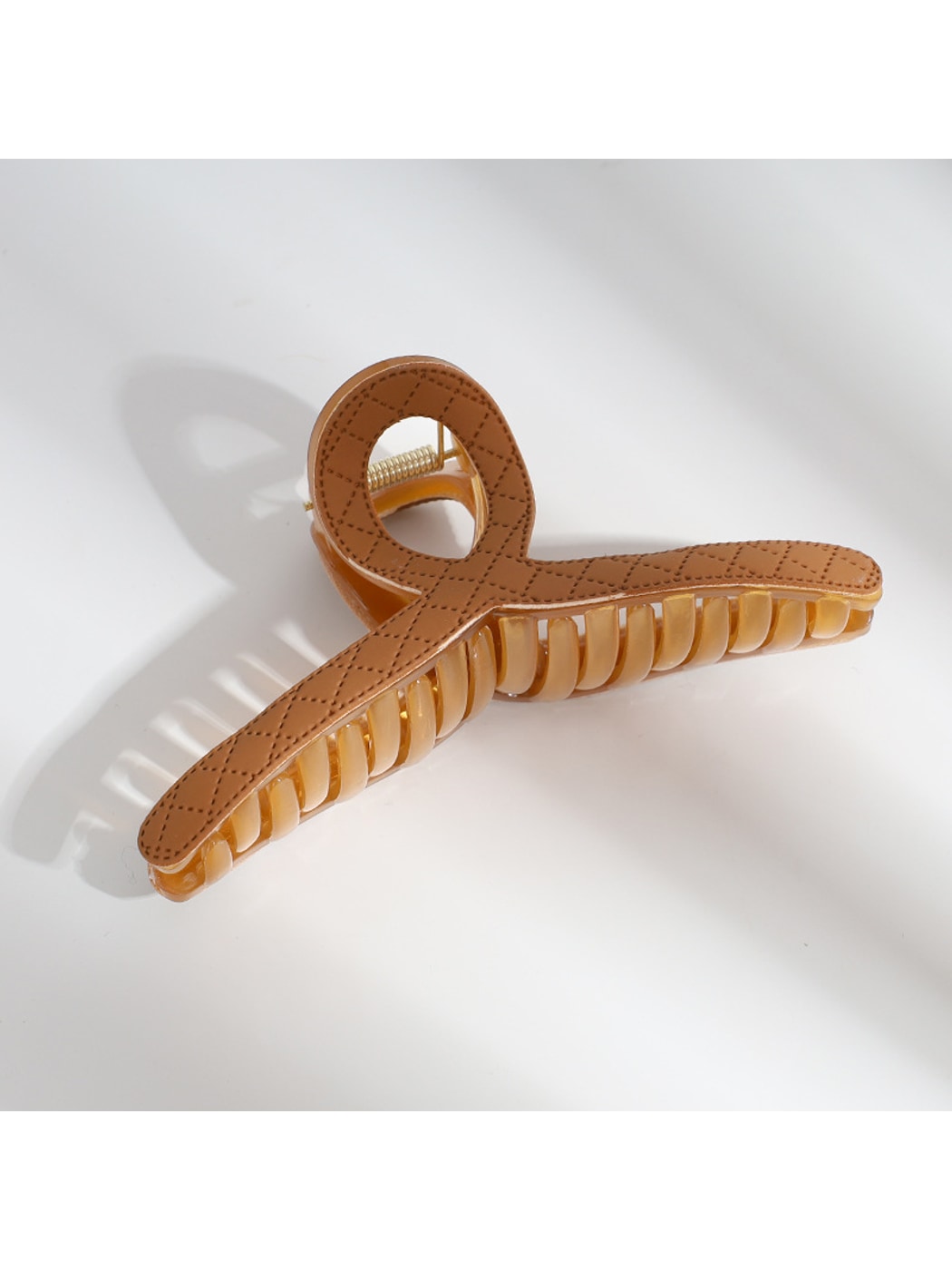 Beau - Geometric Plastic Alloy Square Form Claw Clip
